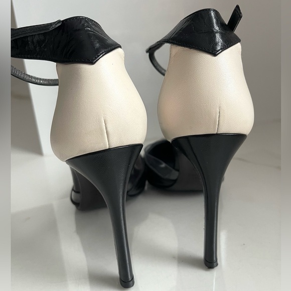 Stuart Weitzman Leather D'Orsay Pump - Picture 2 of 5